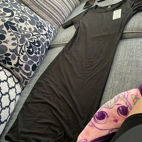 Black fitted dress has a little stretch size large. - Picture 2 of 2